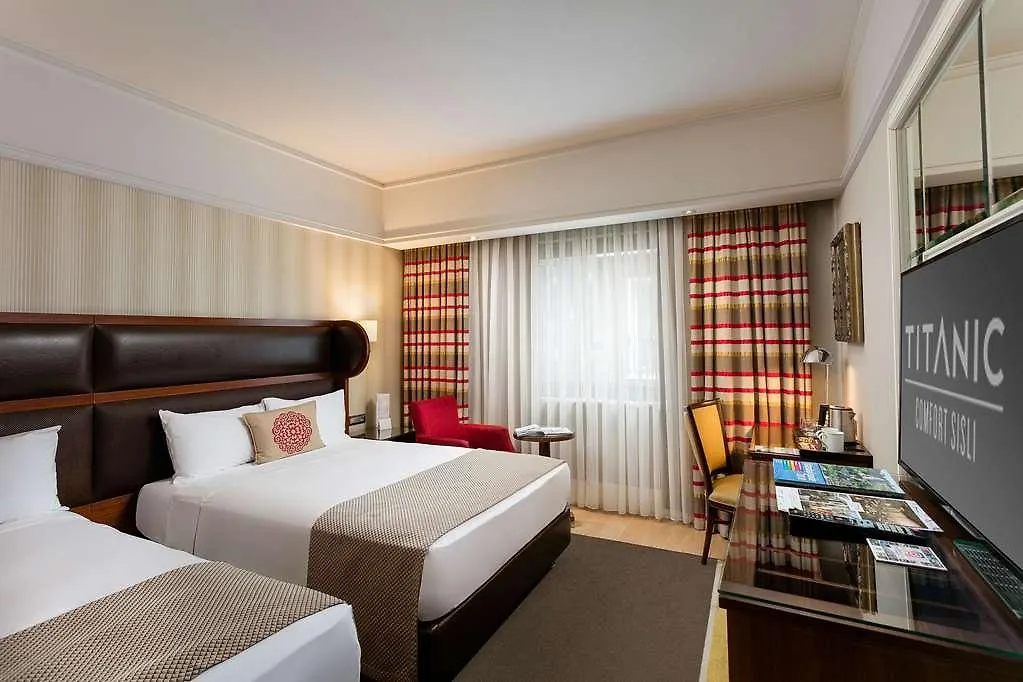 Отель Titanic Comfort Sisli Стамбул